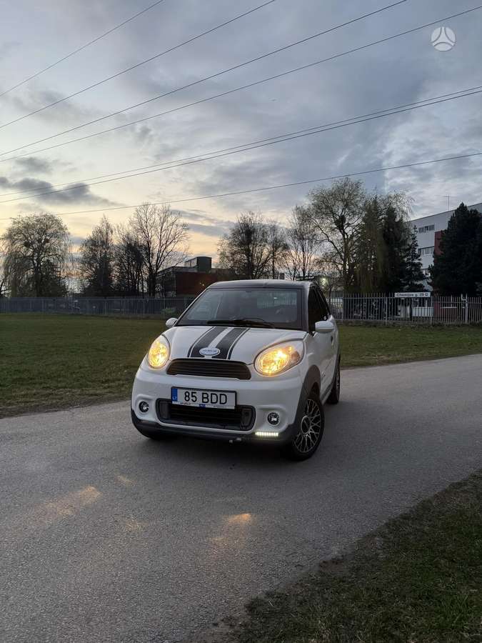 Microcar M8, hečbekas