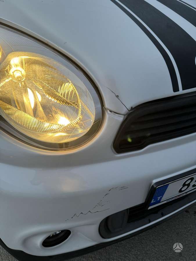 Microcar M8, hatchback