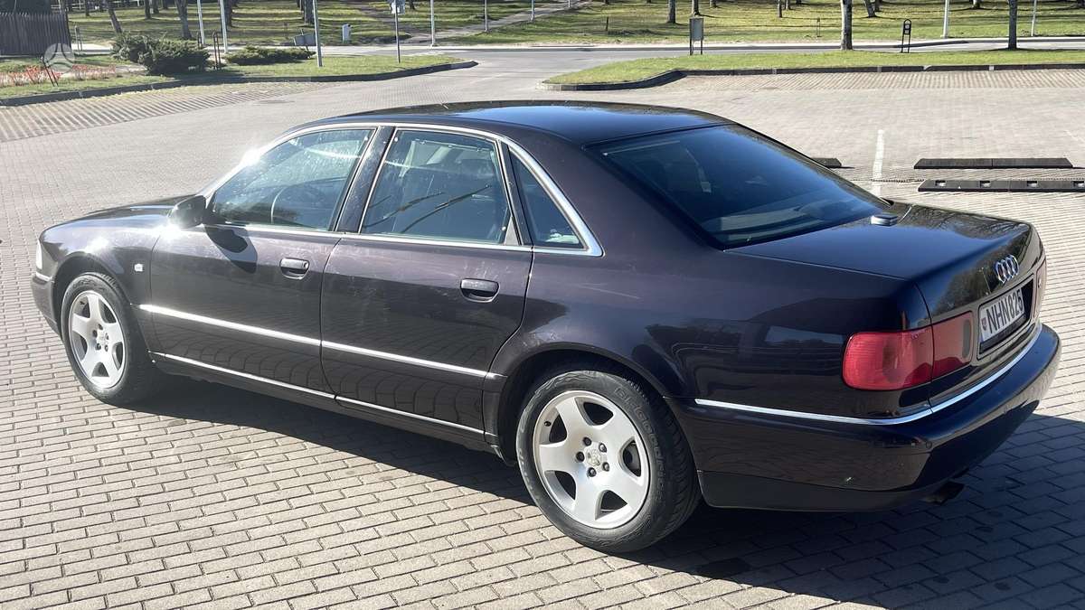 Audi A8, 2.8 l., Лимузин