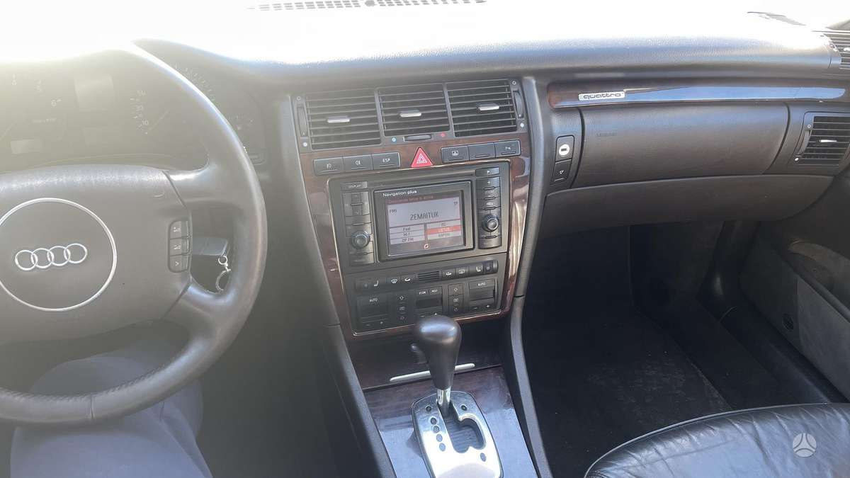 Audi A8, 2.8 l., limousine