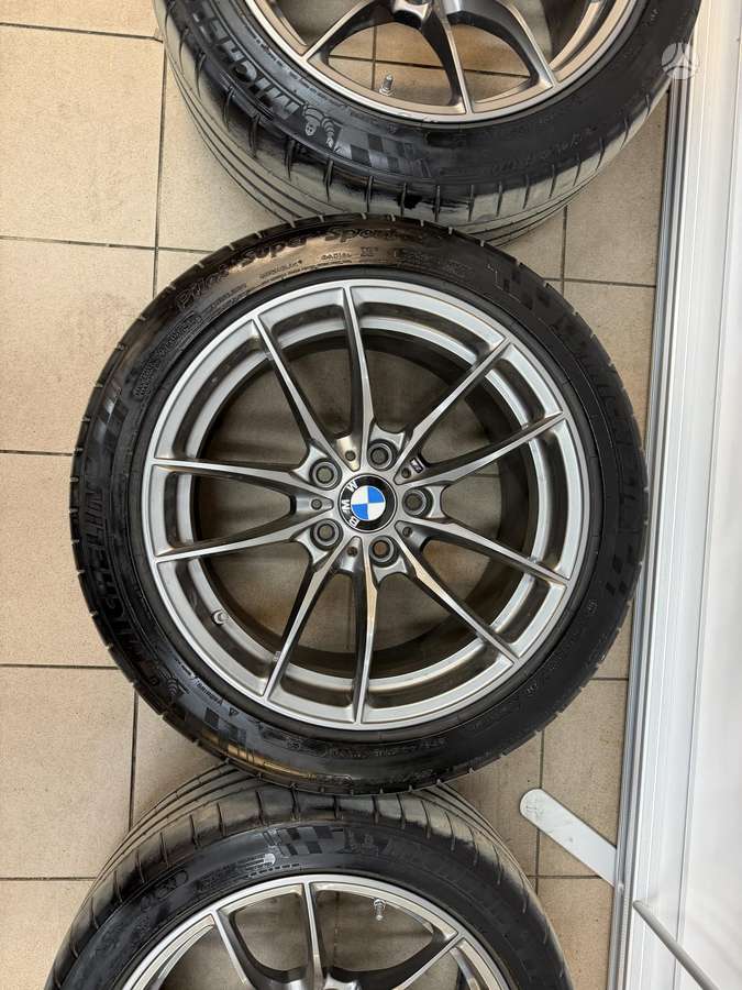 BMW 513m, lengvojo lydinio, R18