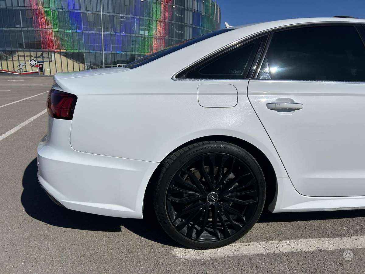 Audi A6, 2.0 l., Седан