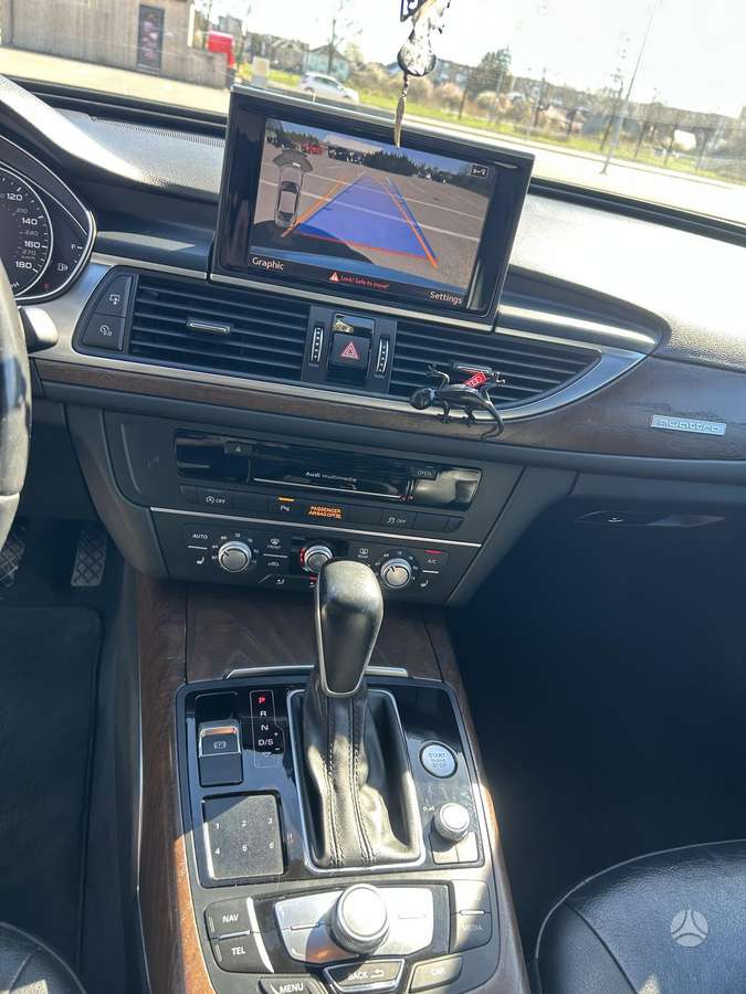 Audi A6, 2.0 l., Седан