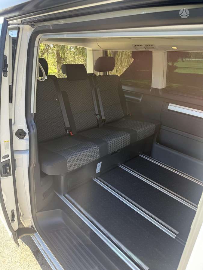 Volkswagen California - 11