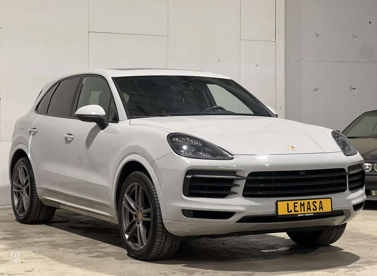 Porsche Cayenne - 4