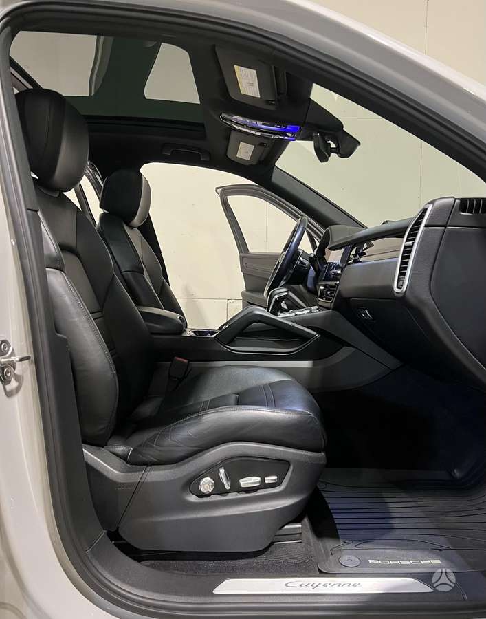 Porsche Cayenne - 3