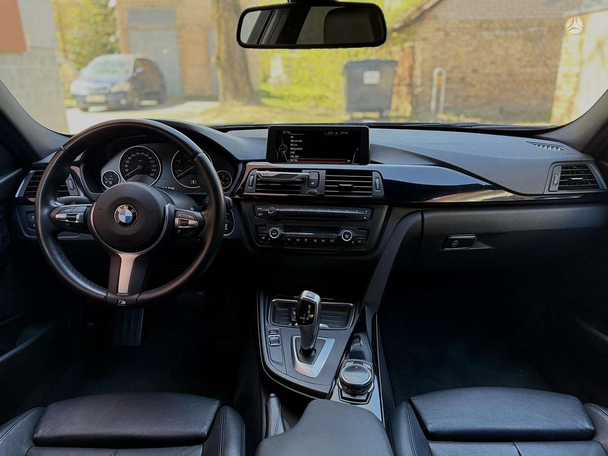 BMW 318, 2.0 l., Седан