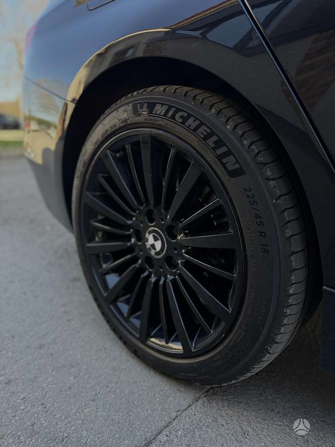 BMW 318, 2.0 l., Седан