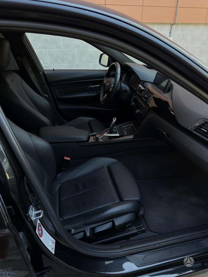 BMW 318, 2.0 l., Седан