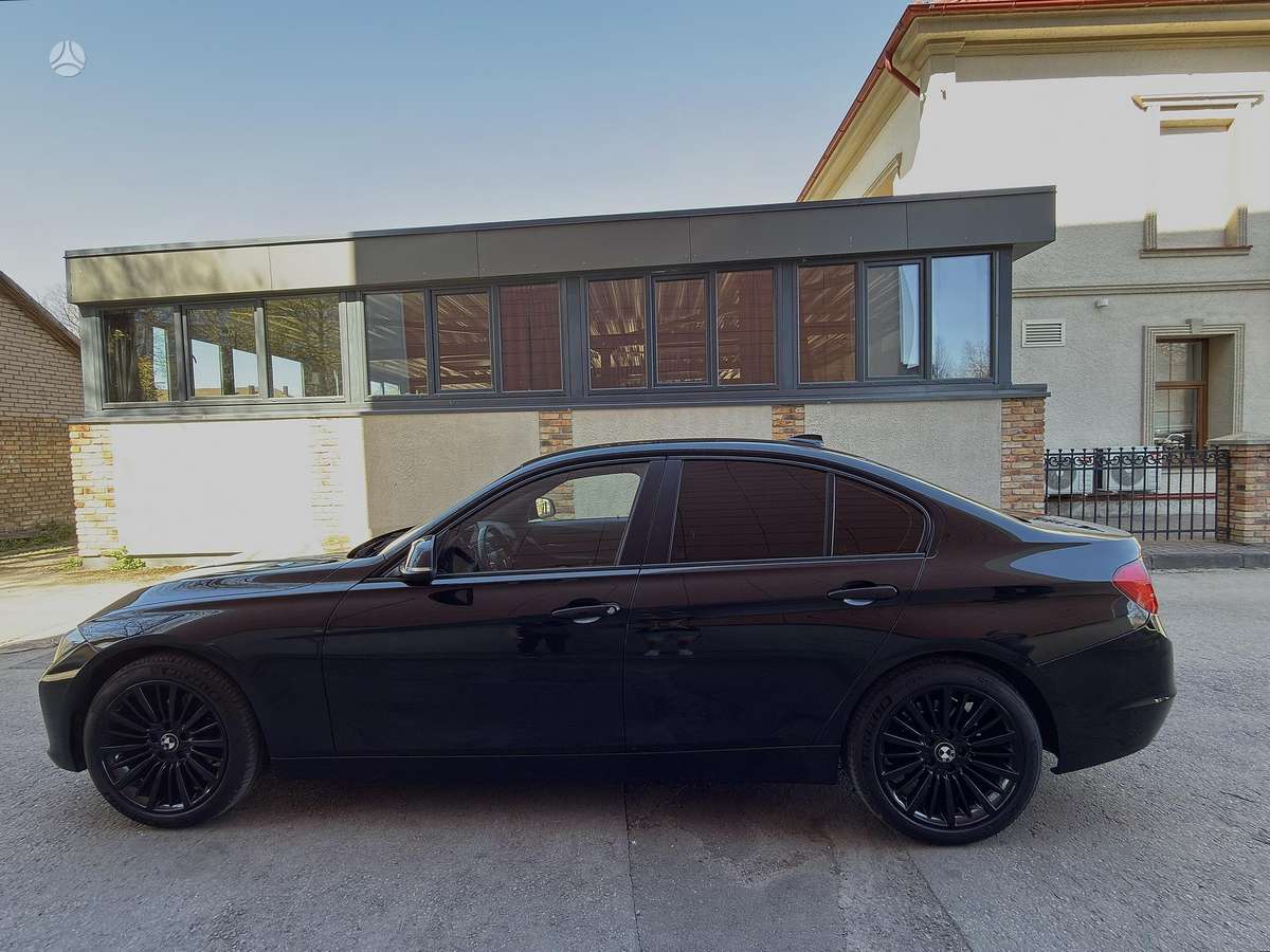 BMW 318, 2.0 l., Седан