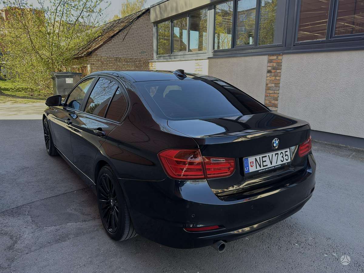 BMW 318, 2.0 l., Седан