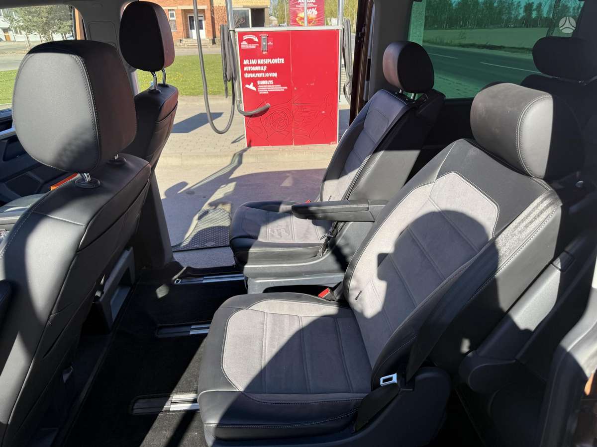 Volkswagen Multivan - 10