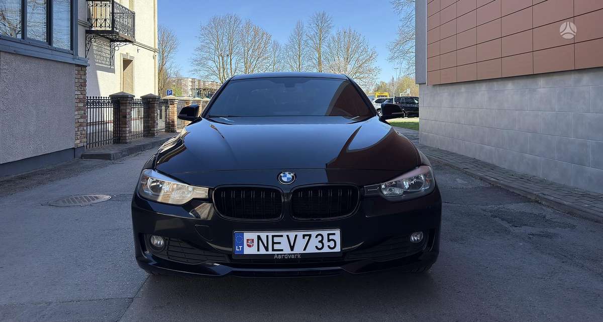 BMW 318, 2.0 l., Седан