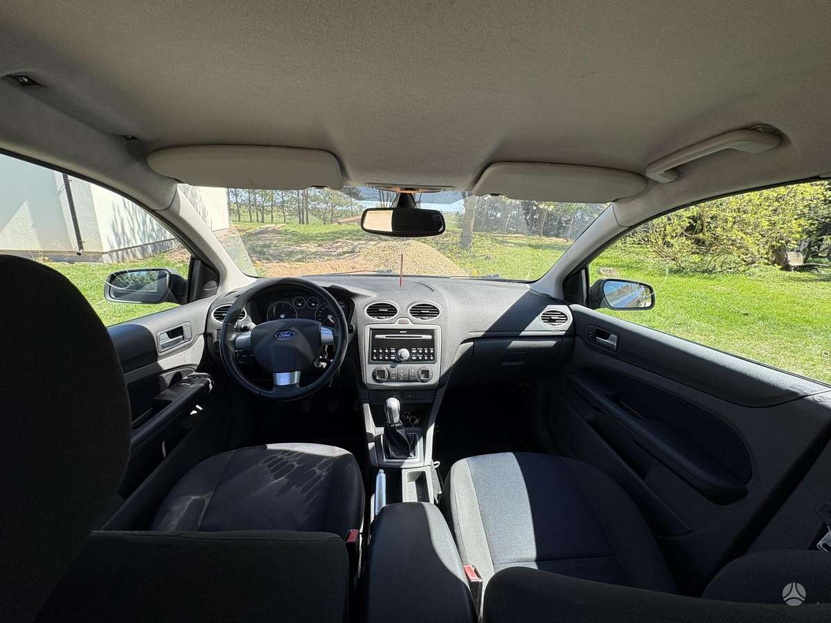Ford Focus, 1.6 l., hatchback