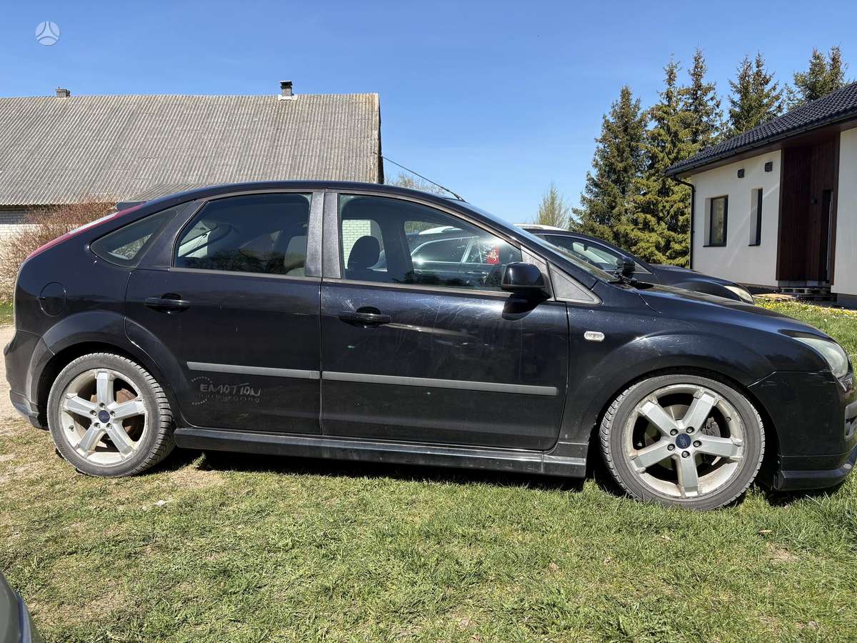 Ford Focus, 1.6 l., hatchback