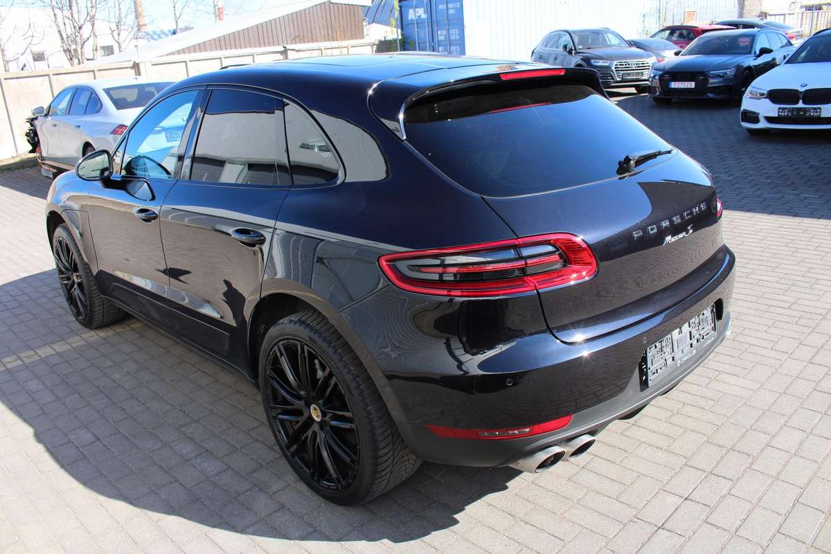 Porsche Macan - 4