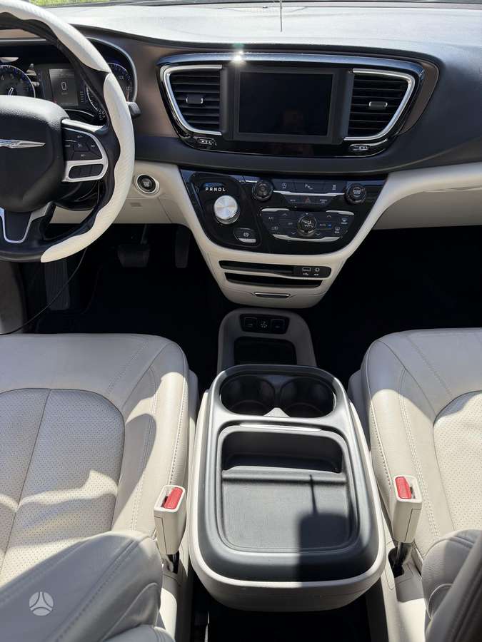 Chrysler Pacifica, 3.6 l., Минивэн