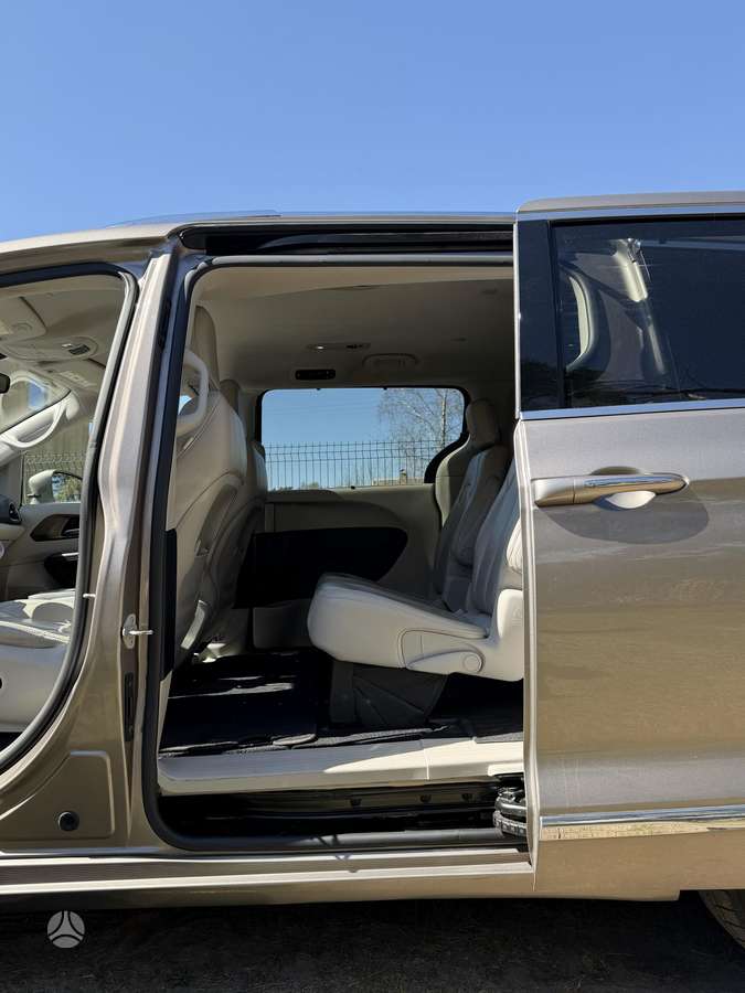 Chrysler Pacifica, 3.6 l., Минивэн