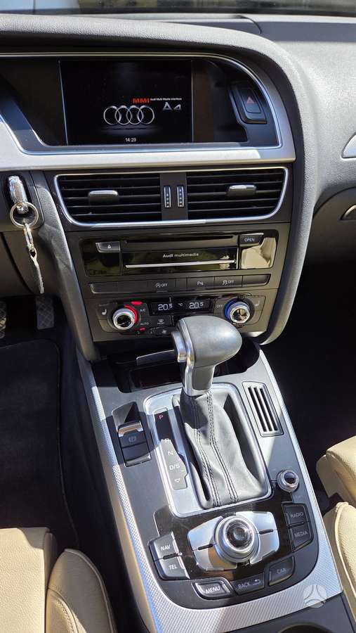 Audi A4, 2.0 l., Седан
