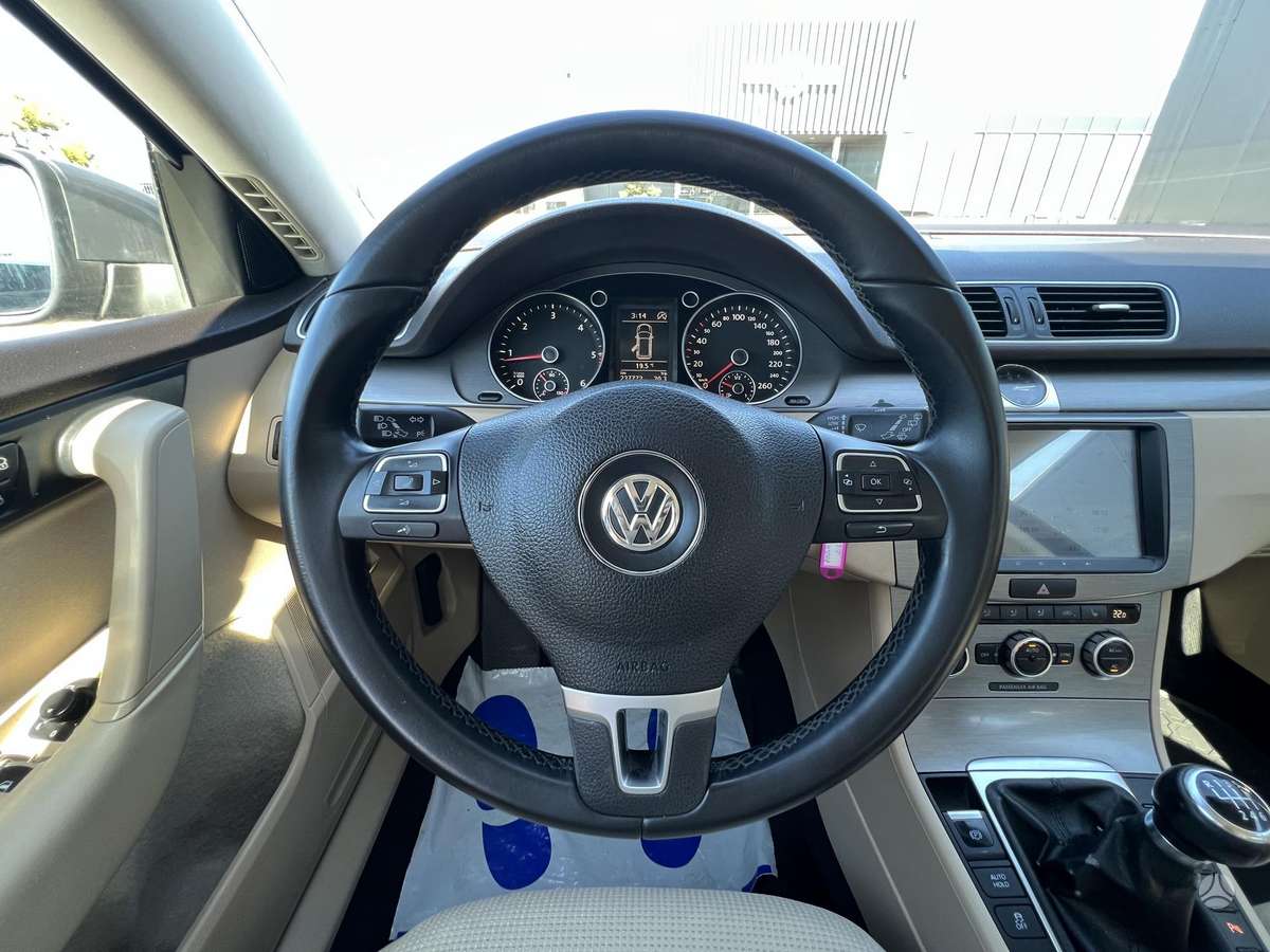 Volkswagen Passat, 1.6 l., Универсал