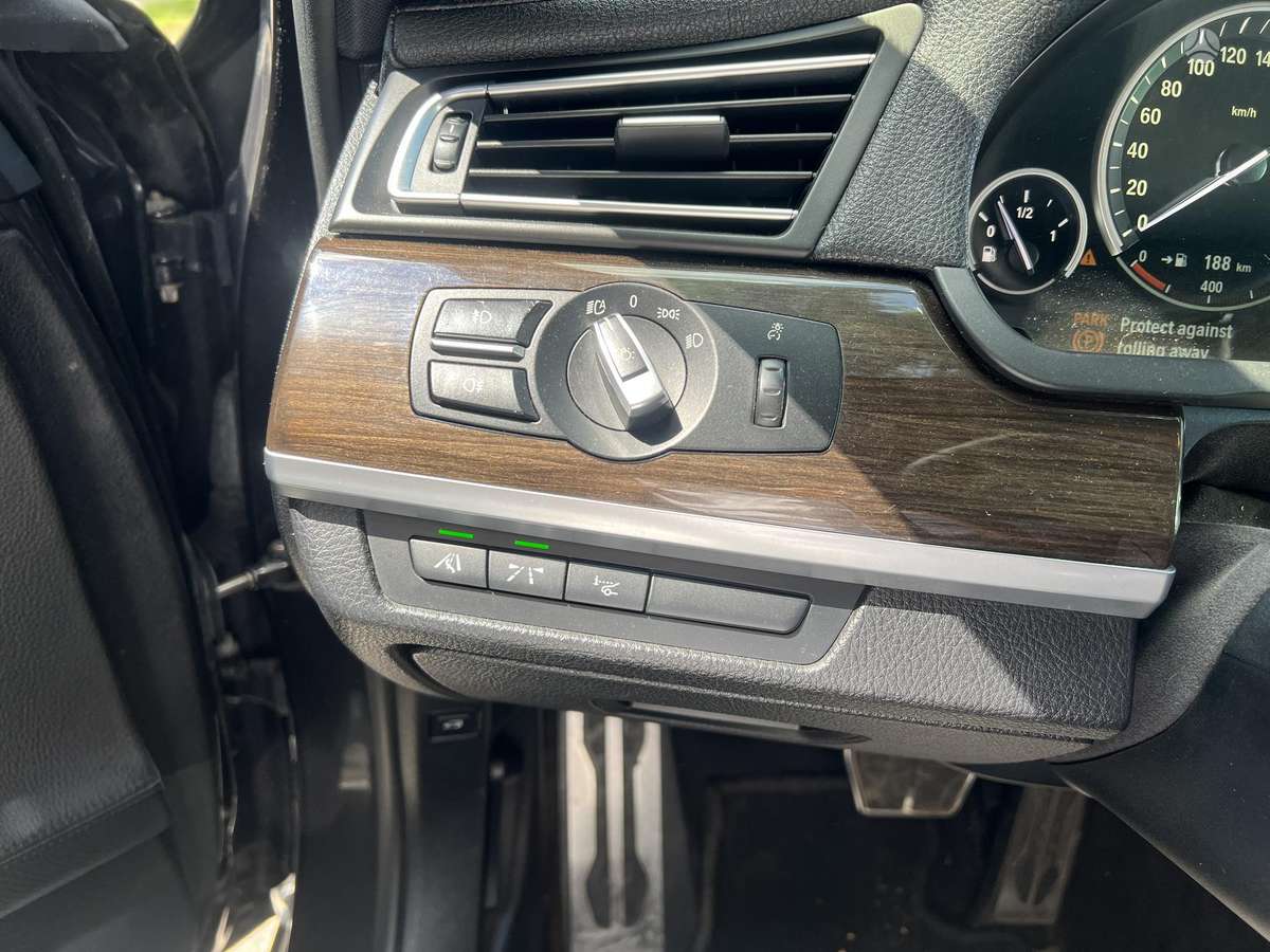 BMW 740, 3.0 l., Седан