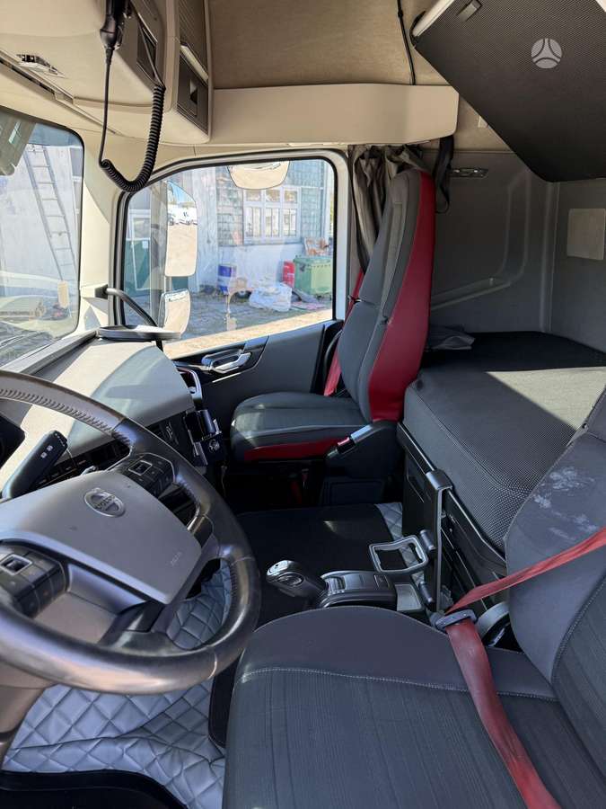 Volvo Fh420, double sleeper