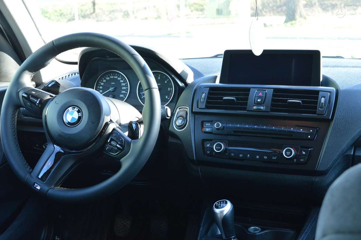 BMW 116, 2.0 l., hečbekas