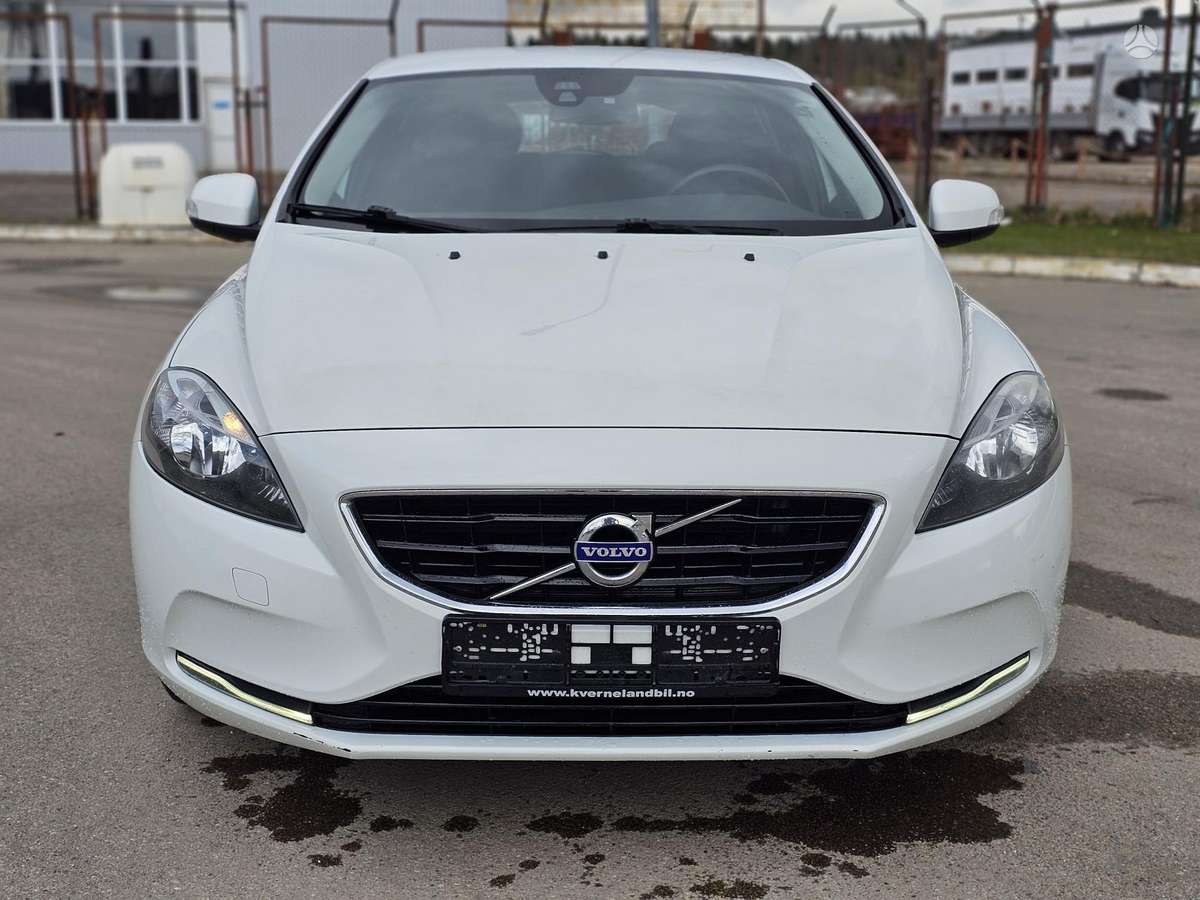 Volvo V40, 1.6 l., Хэтчбек