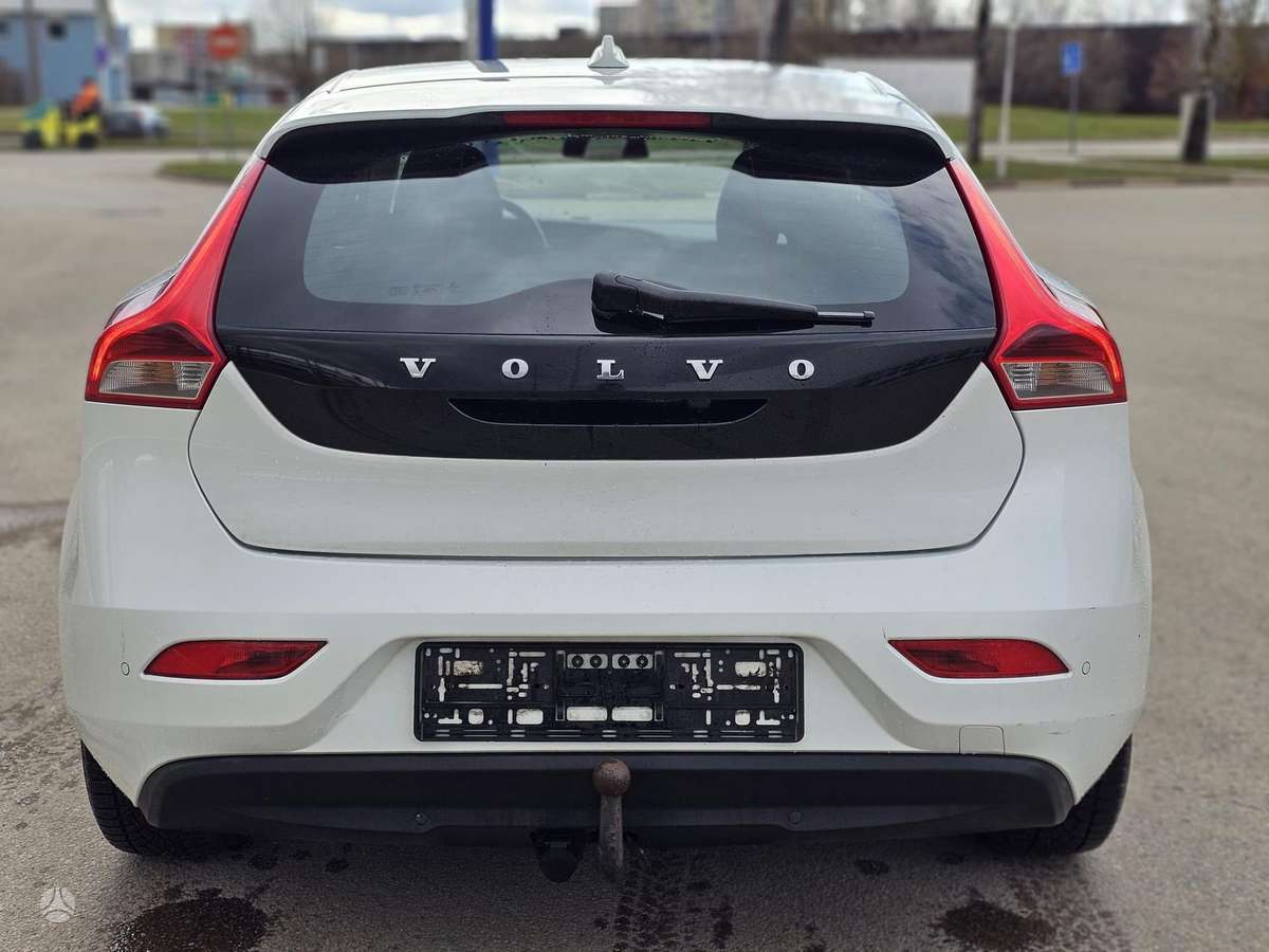 Volvo V40, 1.6 l., Хэтчбек