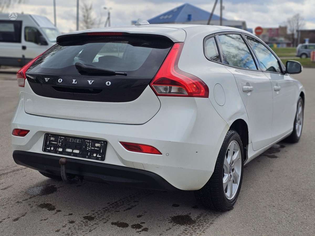 Volvo V40, 1.6 l., Хэтчбек