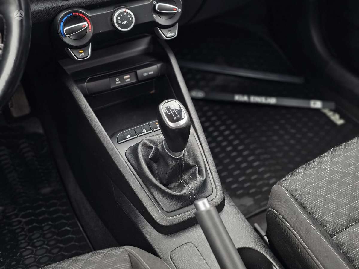 Kia Rio, 1.0 l., Хэтчбек