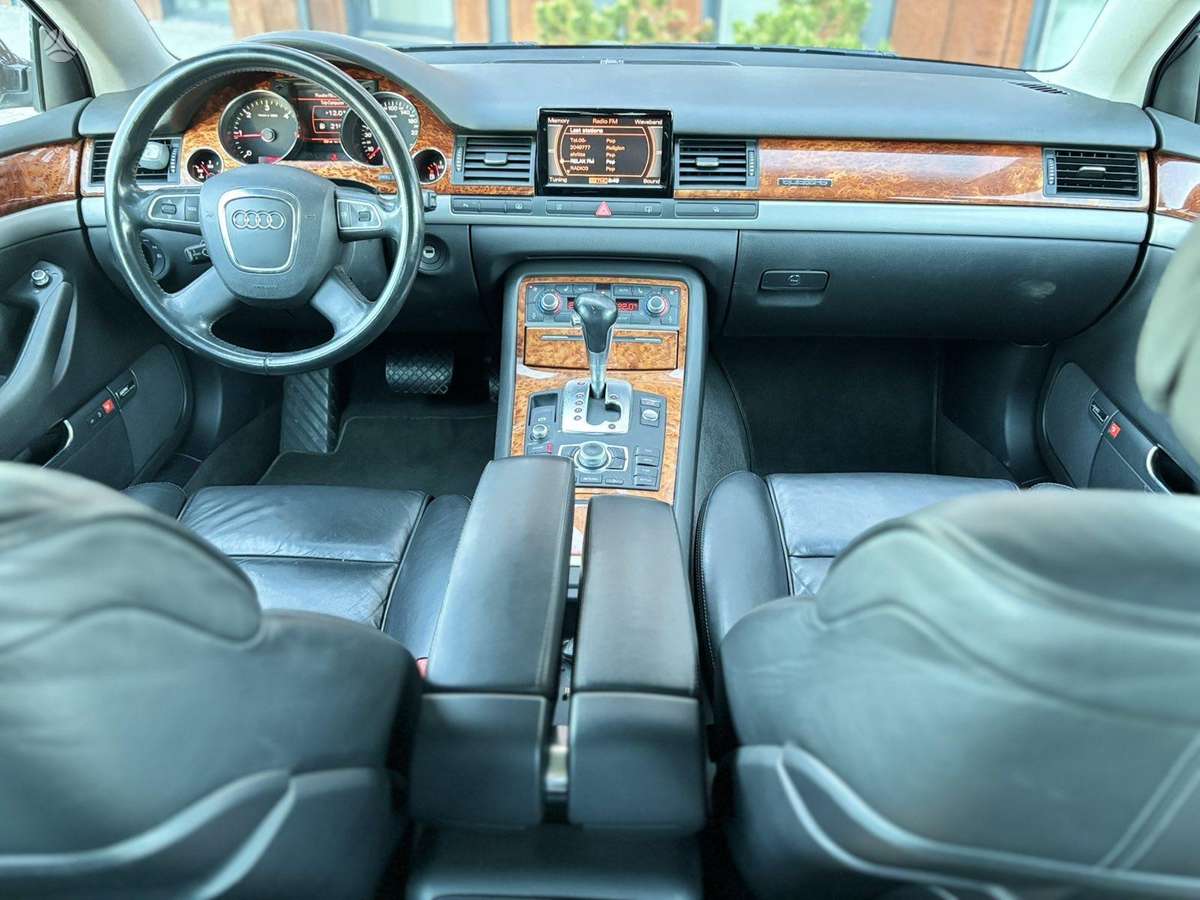 Audi A8, 3.0 l., Седан