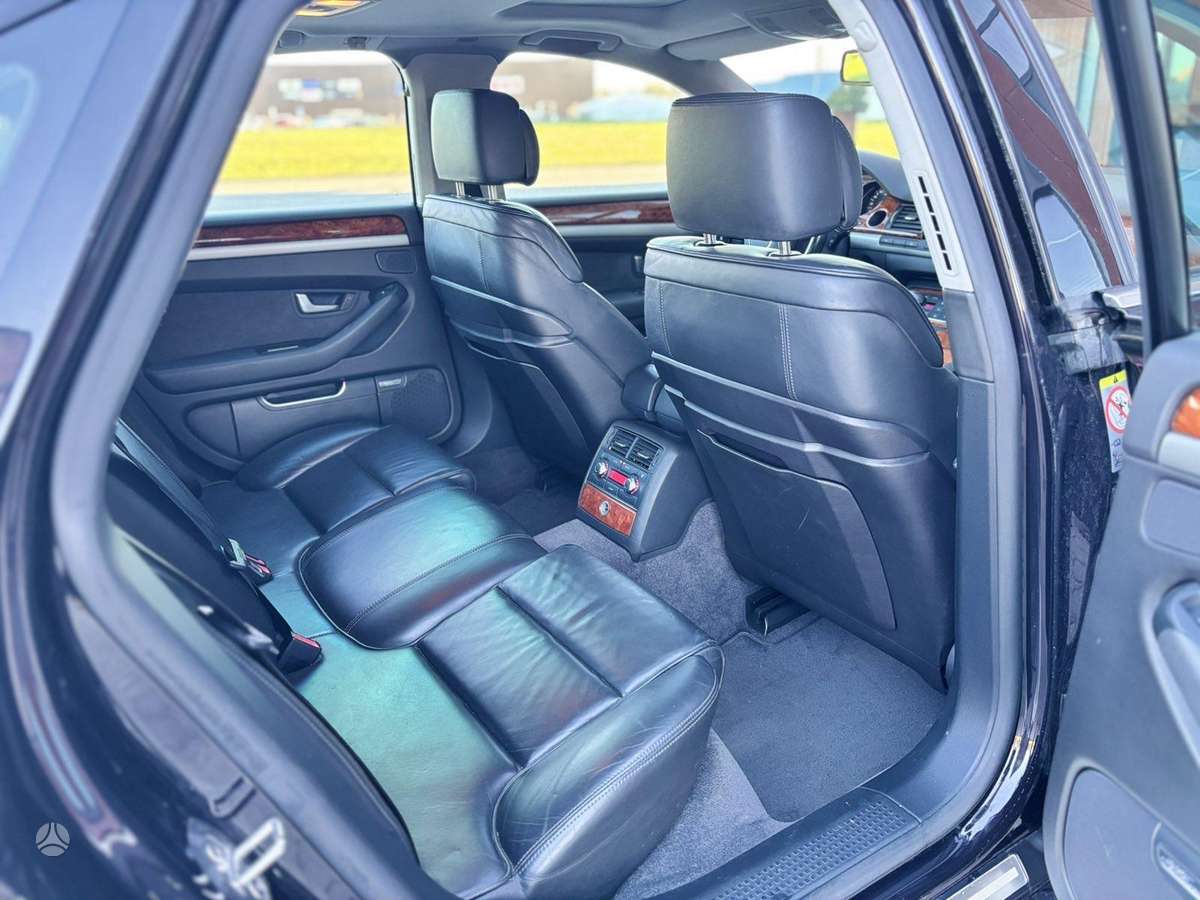 Audi A8, 3.0 l., Седан
