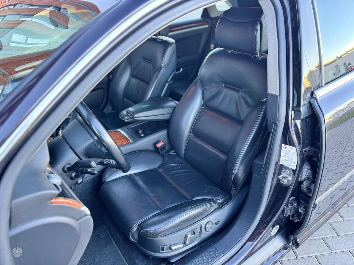 Audi A8, 3.0 l., Седан