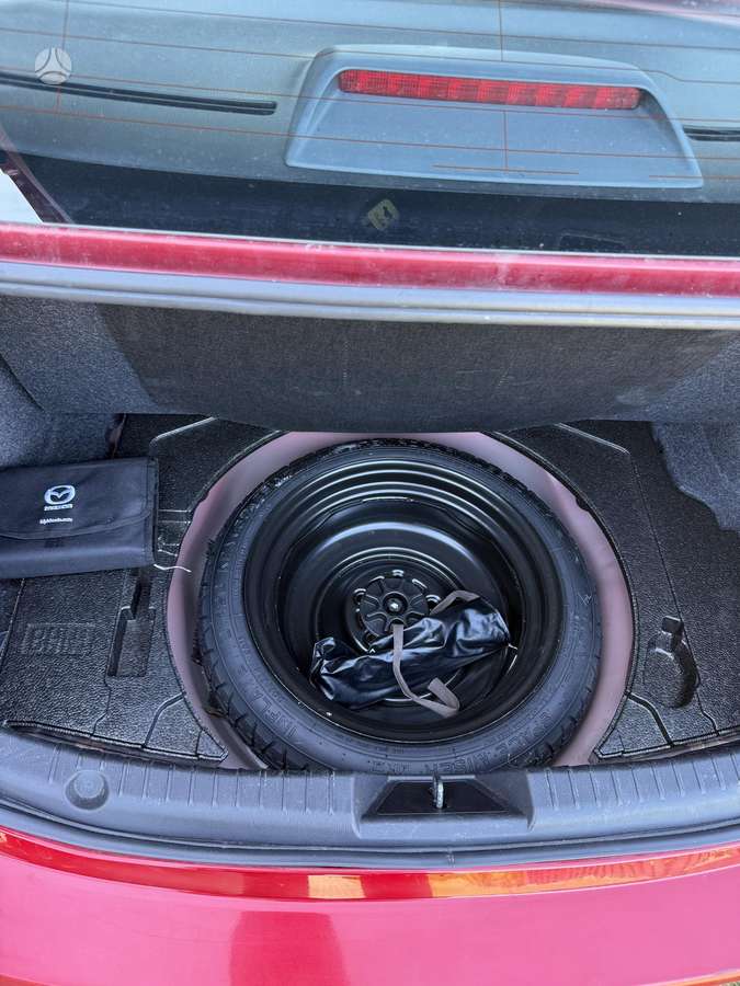 Mazda 3, 2.0 l., Седан