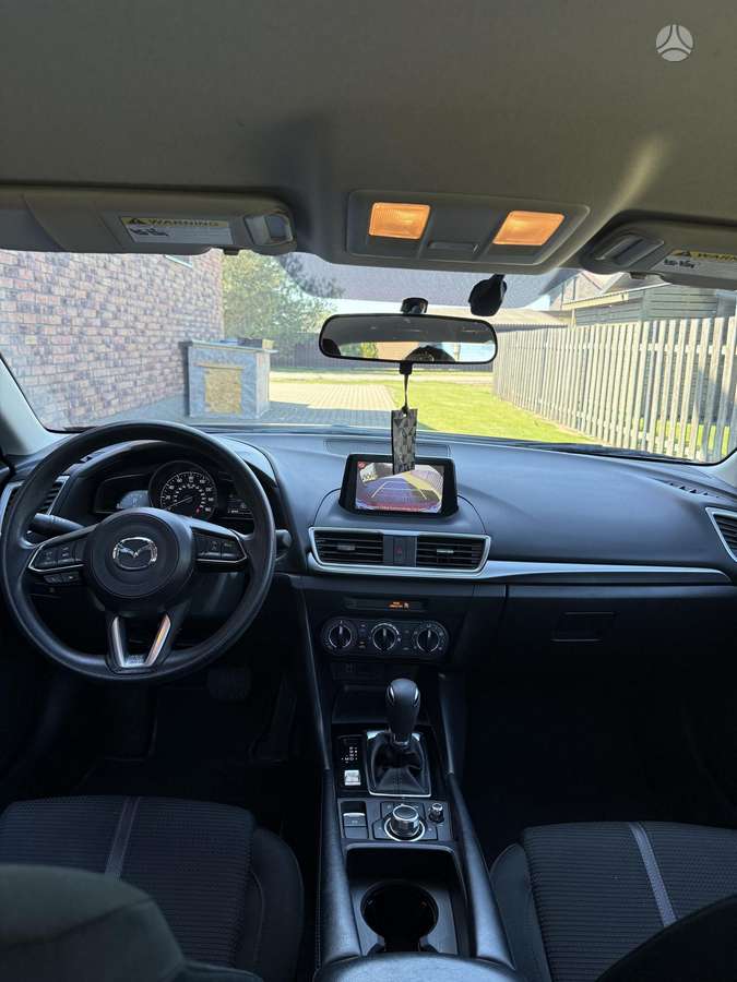 Mazda 3, 2.0 l., Седан
