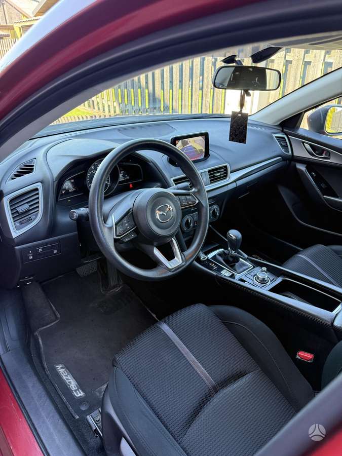 Mazda 3, 2.0 l., Седан