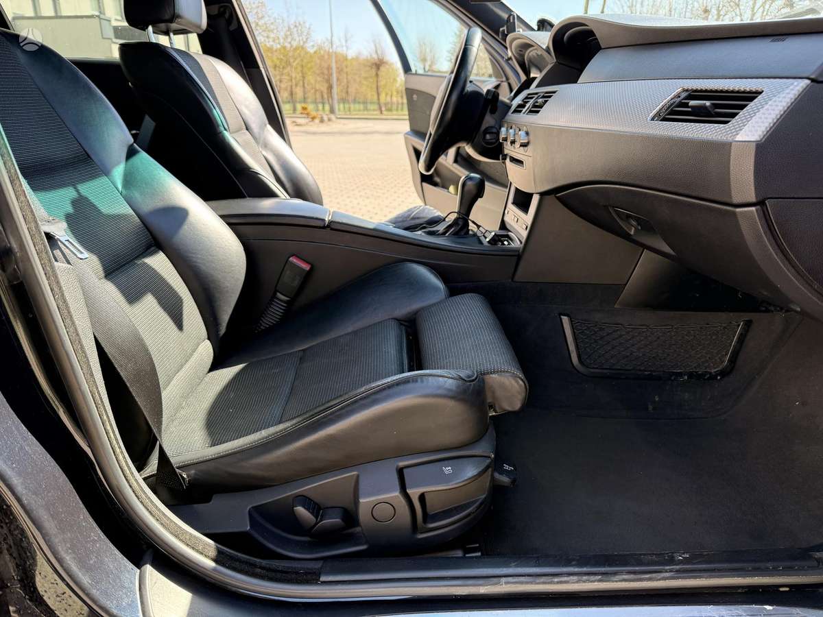 BMW 525, 2.5 l., Универсал