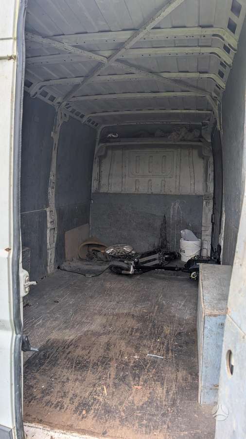Peugeot Boxer, preču