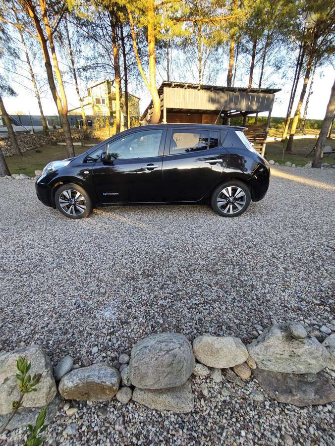 Nissan Leaf, 30 kWh, hatchback