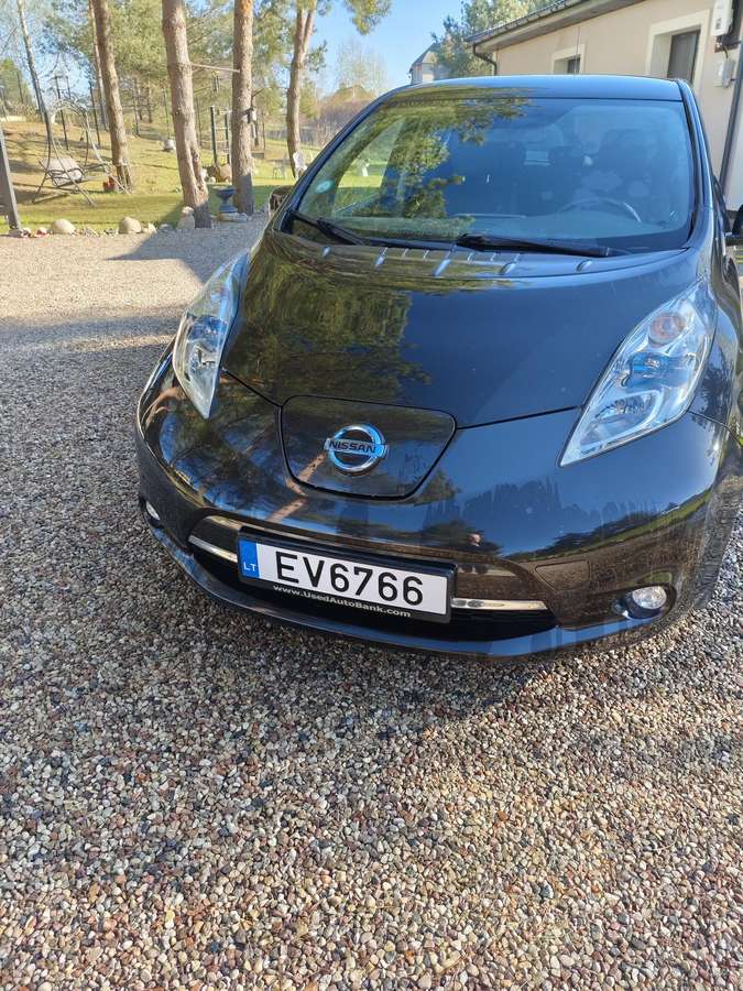 Nissan Leaf, 30 kWh, hatchback