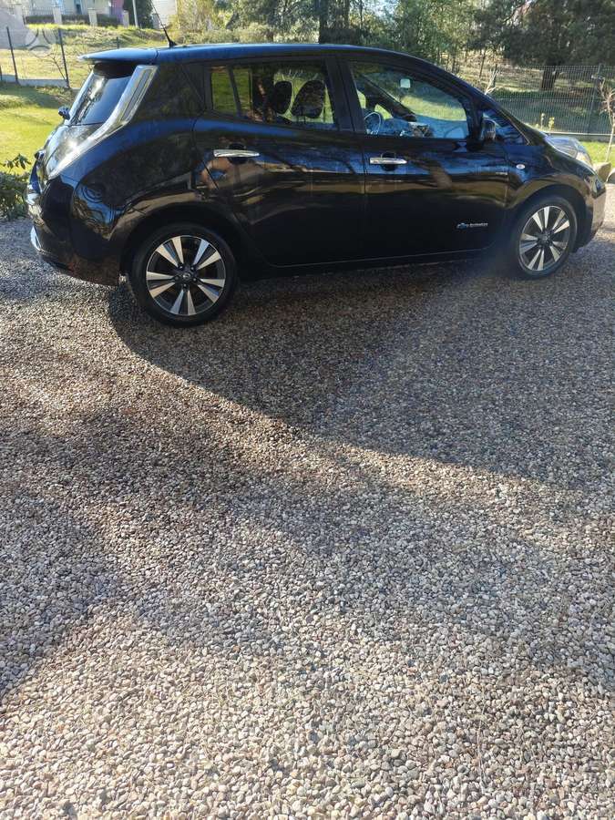 Nissan Leaf, 30 kWh, hatchback