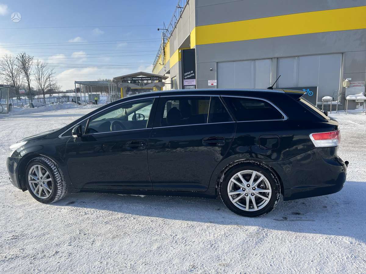 Toyota Avensis, 2.0 l., Универсал