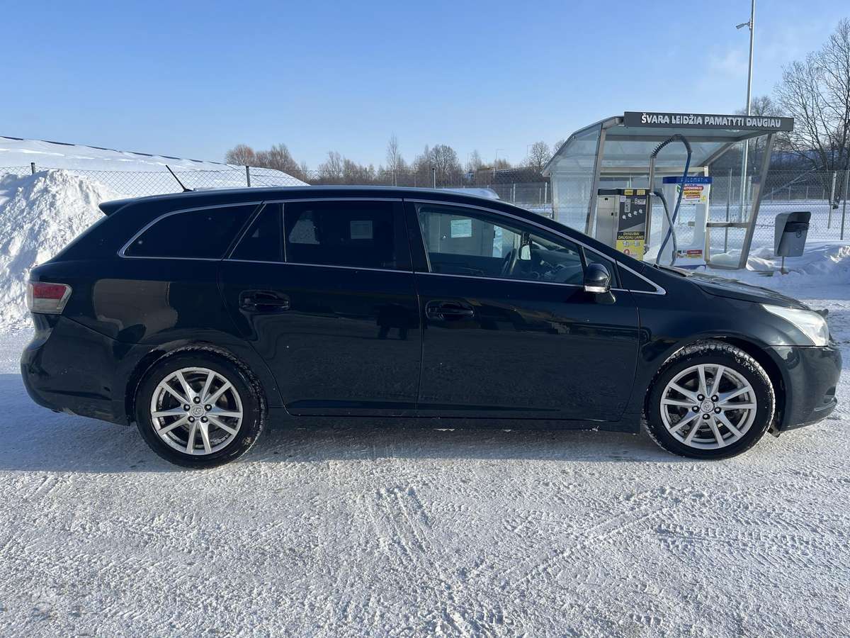 Toyota Avensis, 2.0 l., Универсал