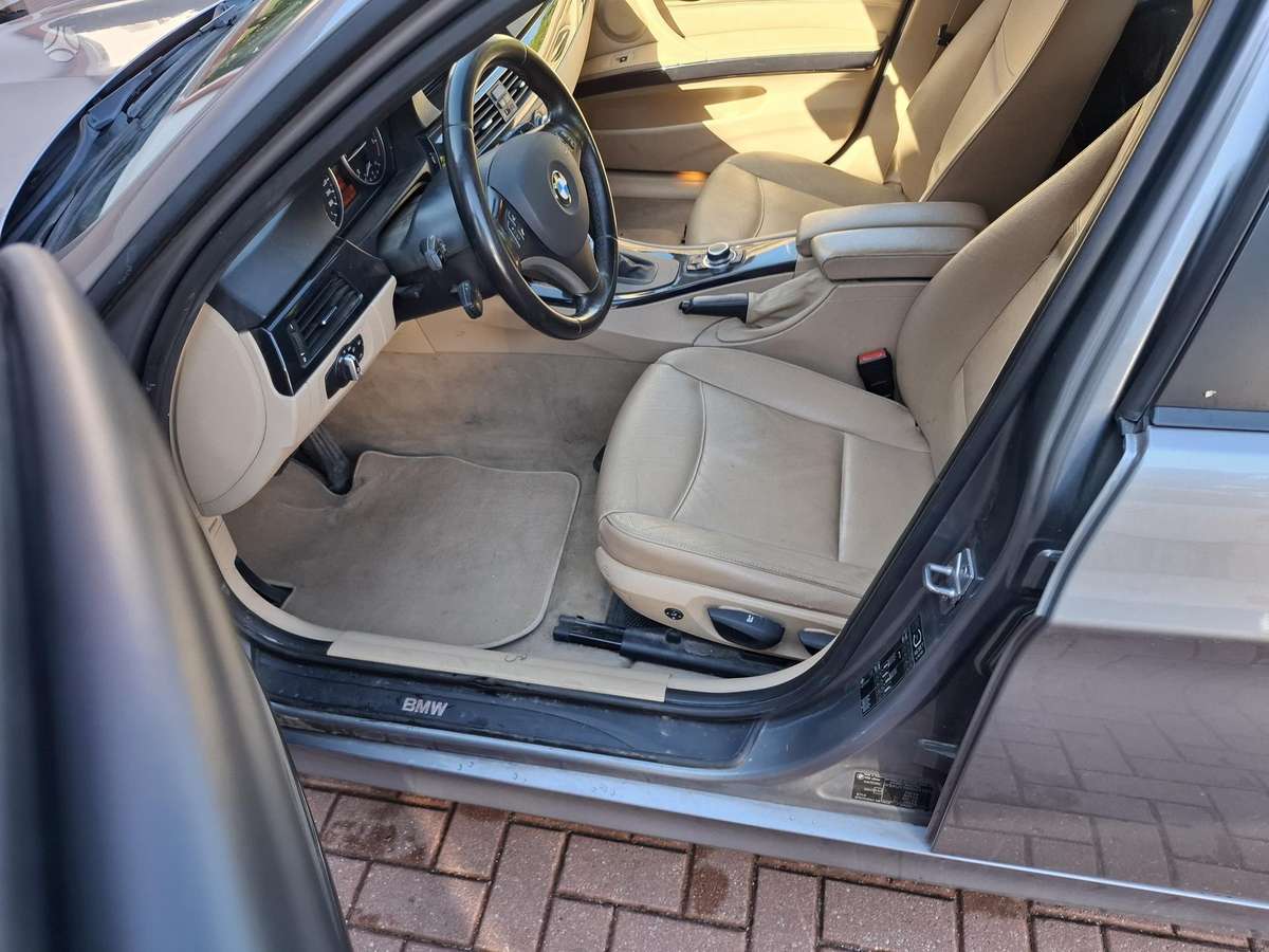 BMW 320, 2.0 l., universalas