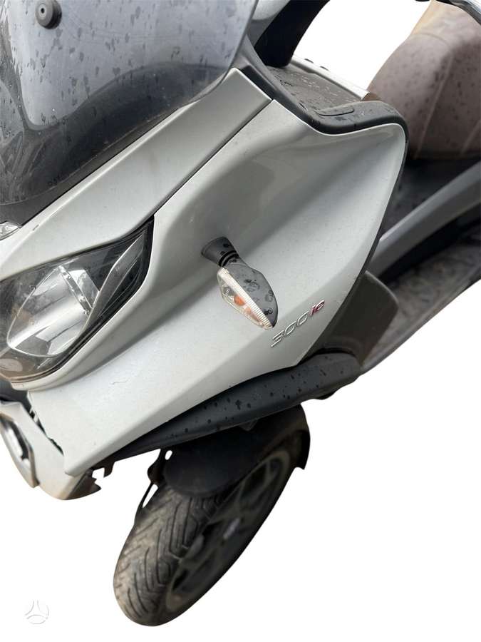 Piaggio MP3 300cc, трициклы