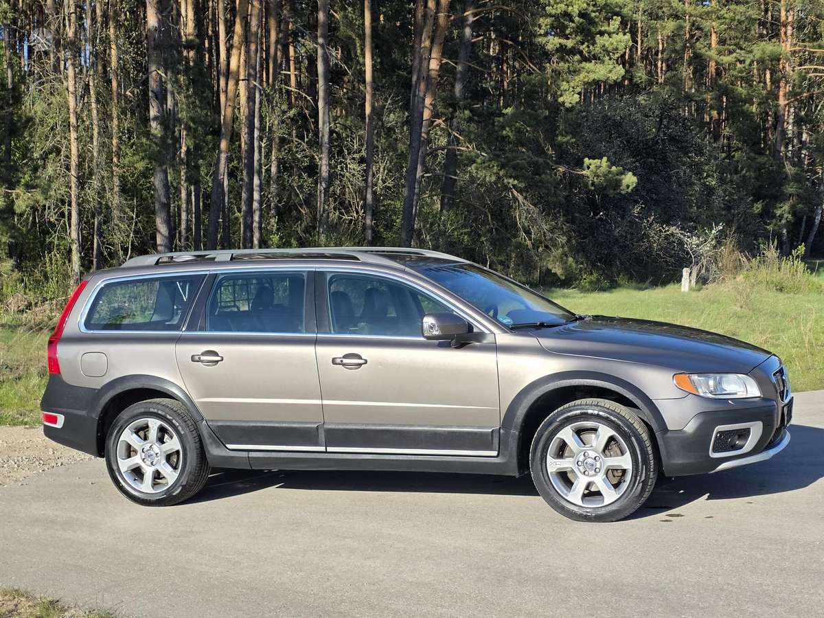 Volvo XC70, 2.4 l., Универсал