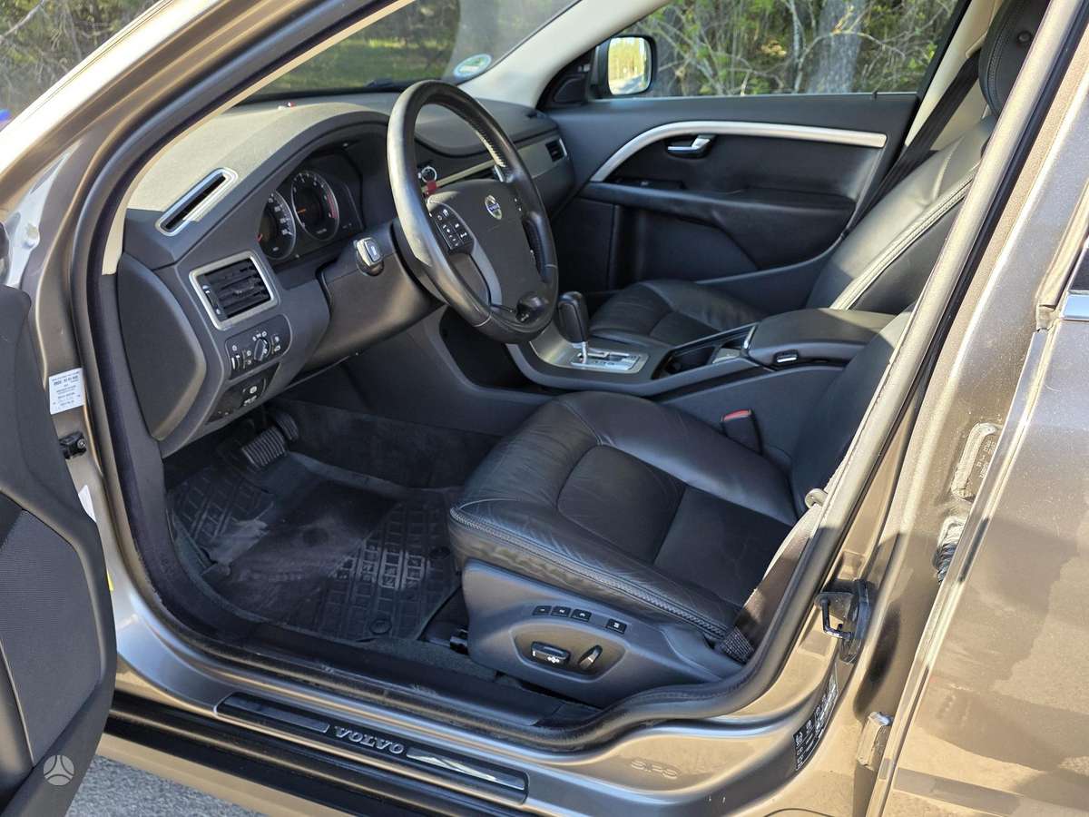 Volvo XC70, 2.4 l., Универсал