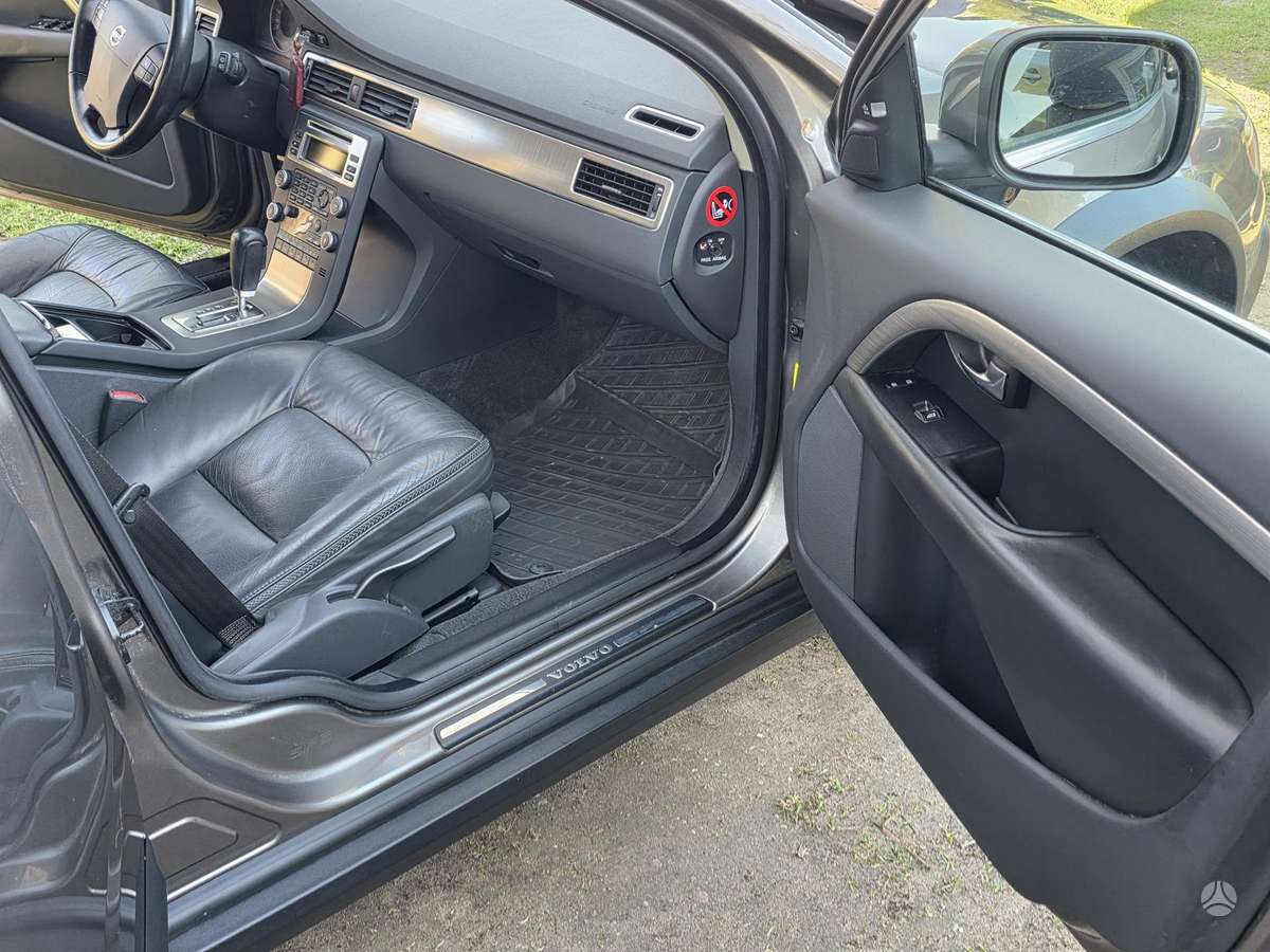 Volvo XC70, 2.4 l., Универсал