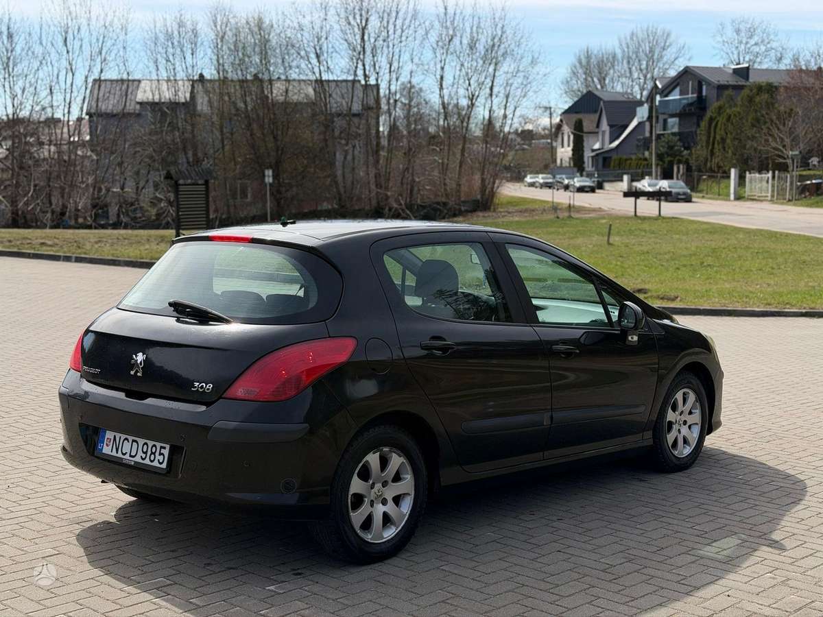 Peugeot 308, hečbekas